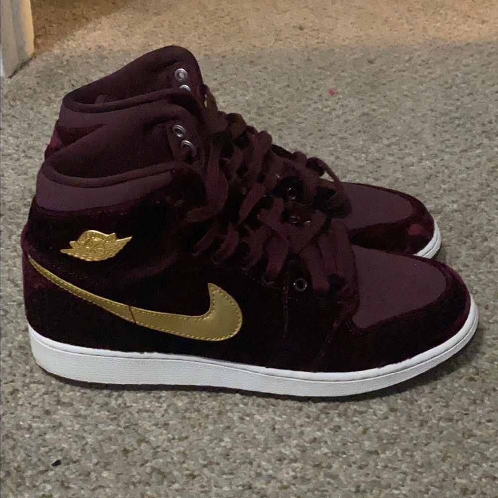 jordan 1 velvet size 7